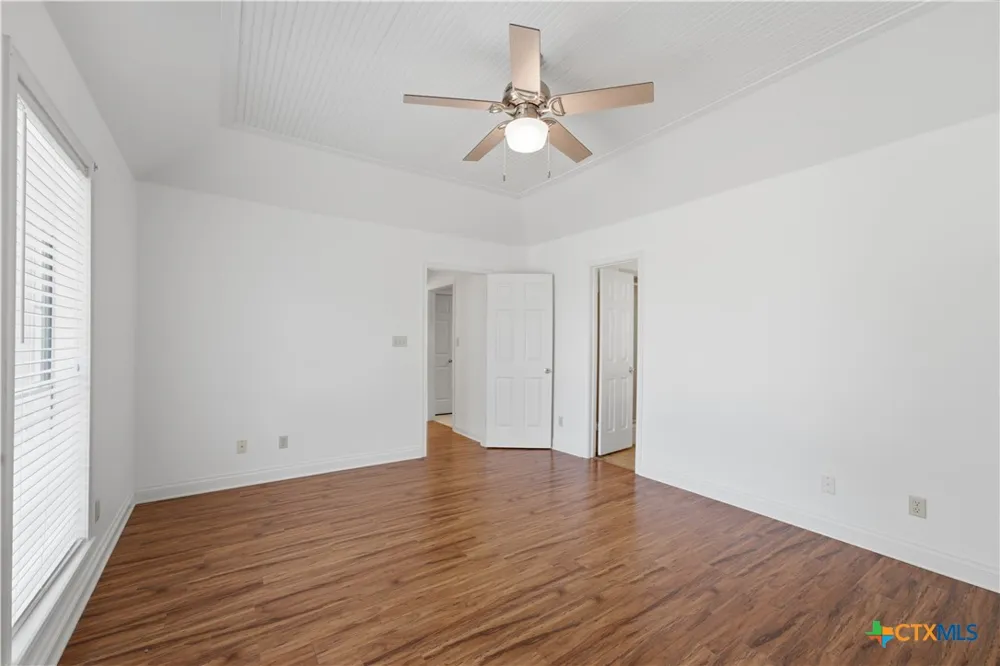 8221 Mountain Drive Salado, TX 76571
