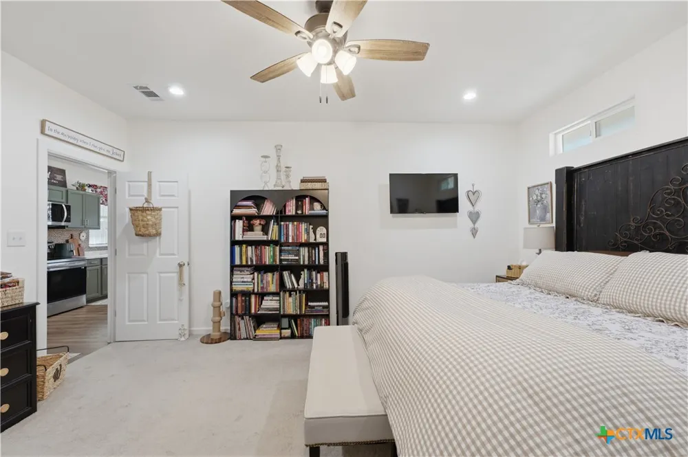 8221 Mountain Drive Salado, TX 76571
