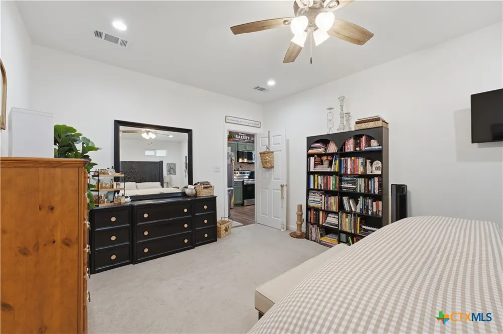 8221 Mountain Drive Salado, TX 76571
