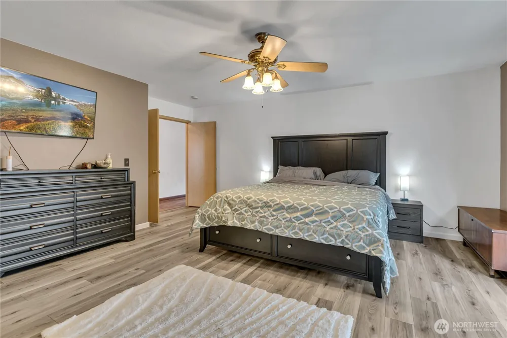 20922 112th Avenue E Graham, WA 98338