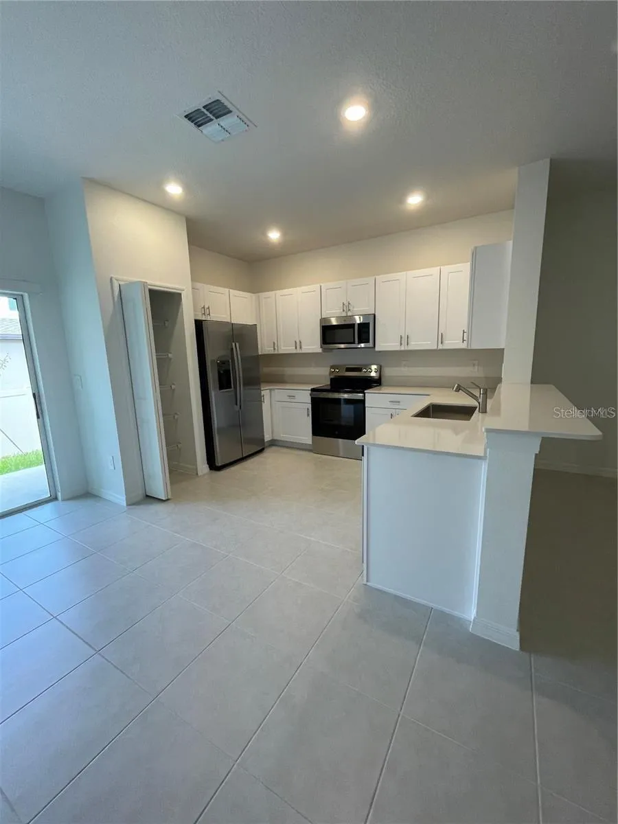 10199 TRUMPET HONEYSUCKLE WAY San Antonio, FL 33576