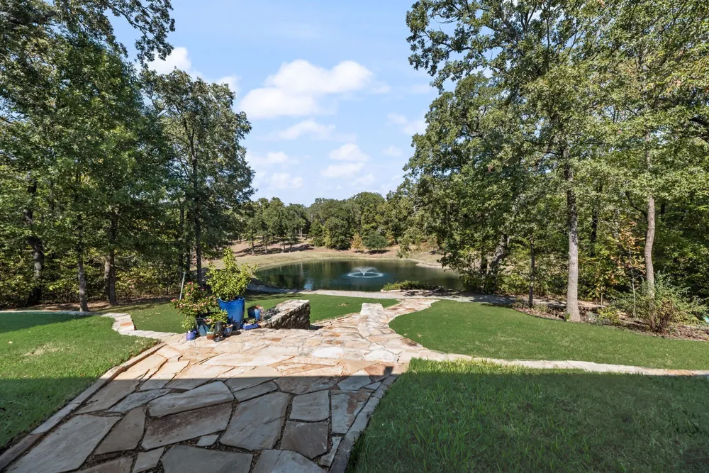 1473 County Road 2980 Windom, TX 75492