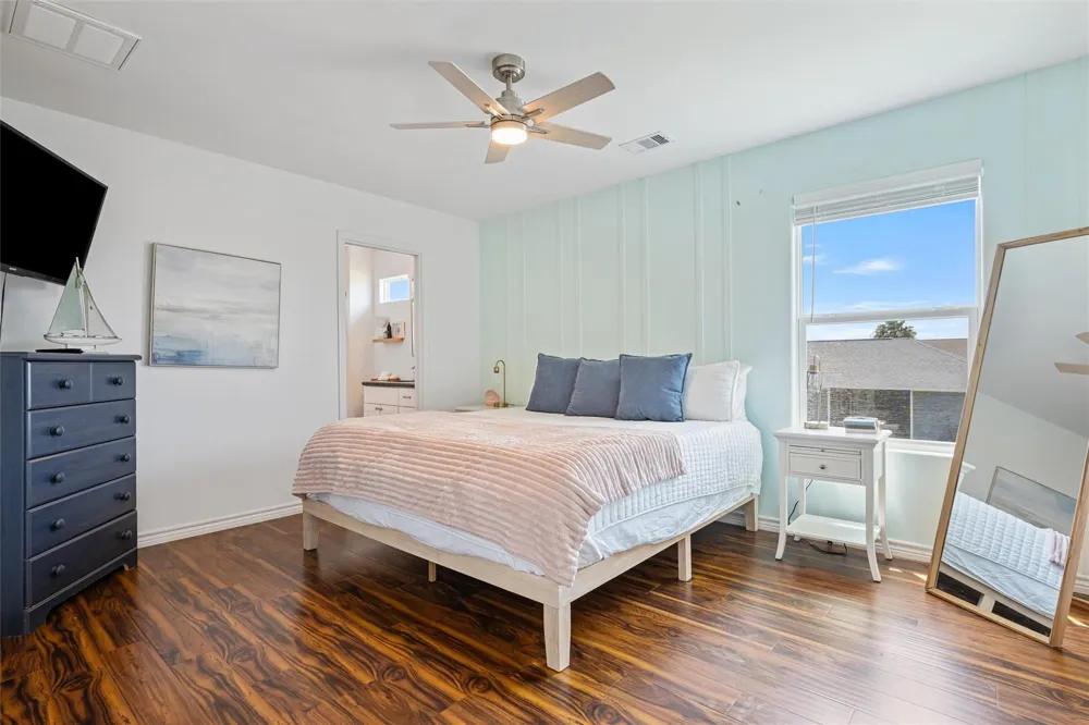 955 Townsend Drive Crystal Beach, TX 77650