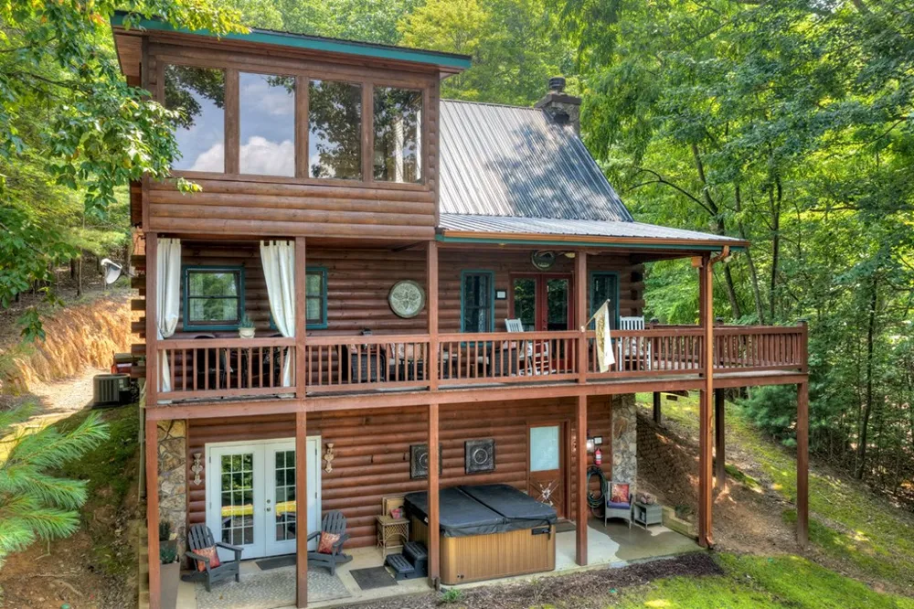 54 Channing Hollow Morganton, GA 30560