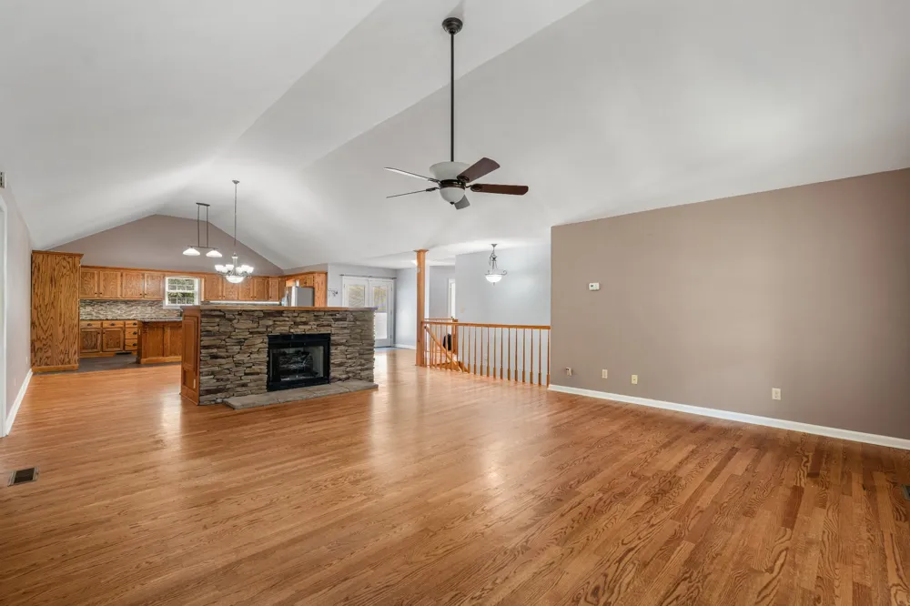 87 Hillcrest Rd Manchester, TN 37355