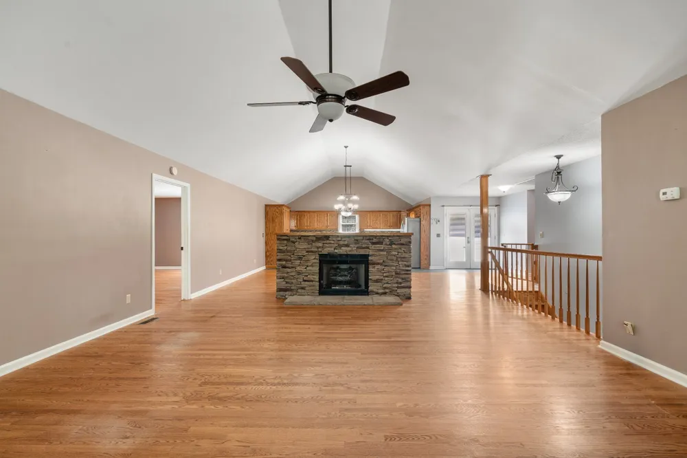 87 Hillcrest Rd Manchester, TN 37355