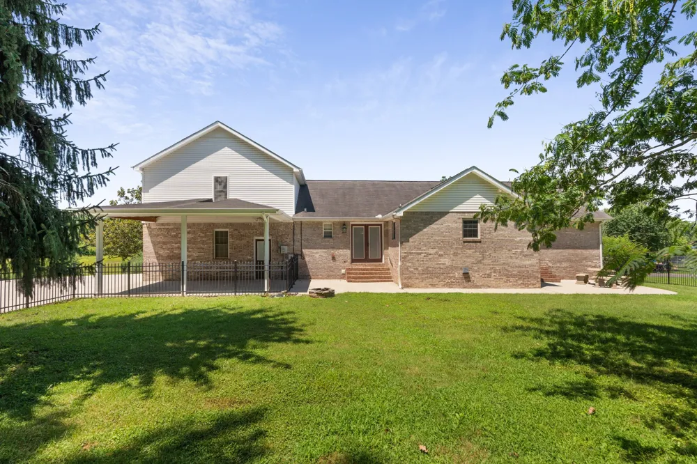 87 Hillcrest Rd Manchester, TN 37355