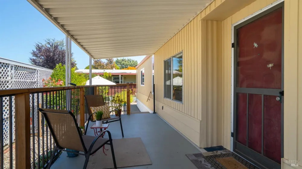 93 Kilarney Lane Santa Rosa, CA 95403