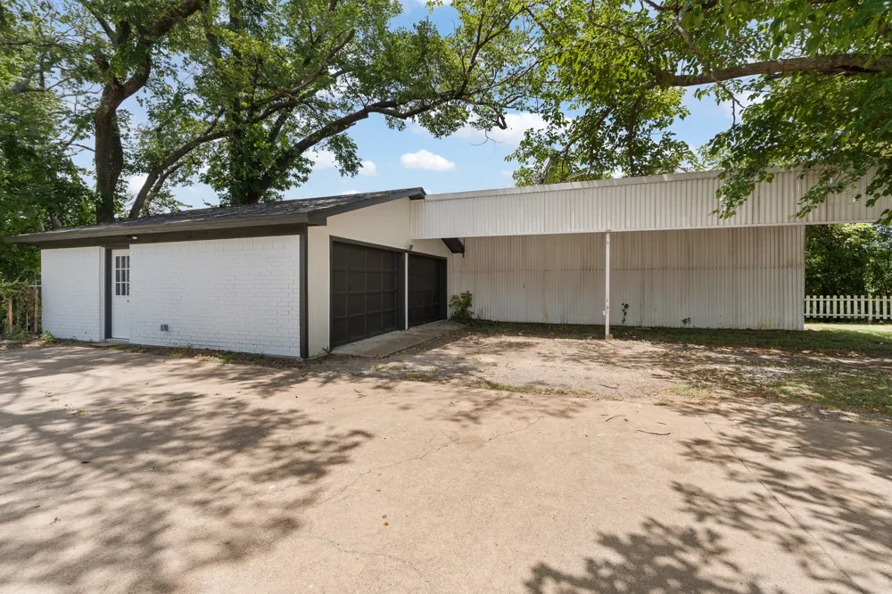 202 Roaring Springs Drive Joshua, TX 76058