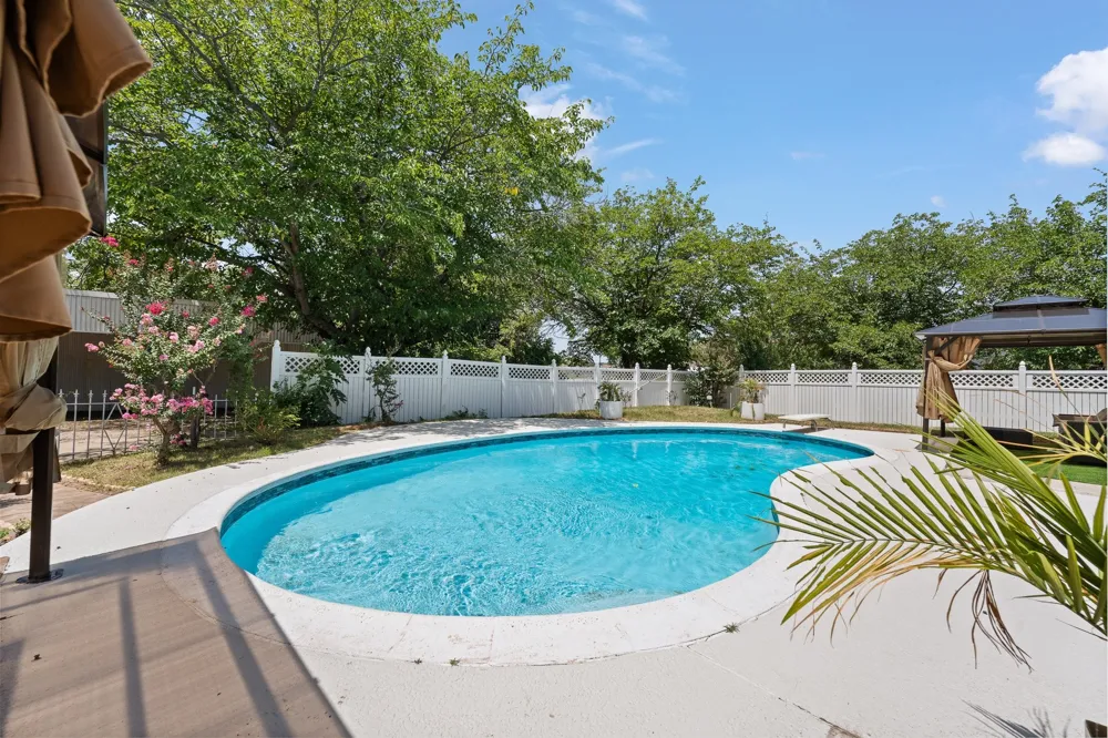 202 Roaring Springs Drive Joshua, TX 76058
