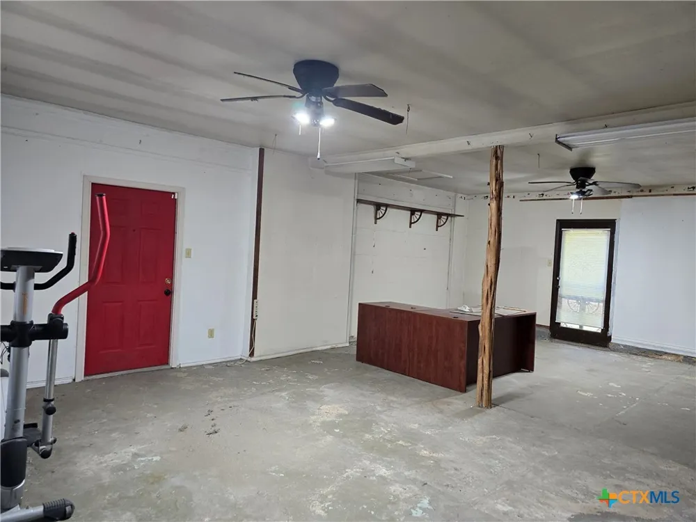 7980 E US Highway 84 Highway Gatesville, TX 76528