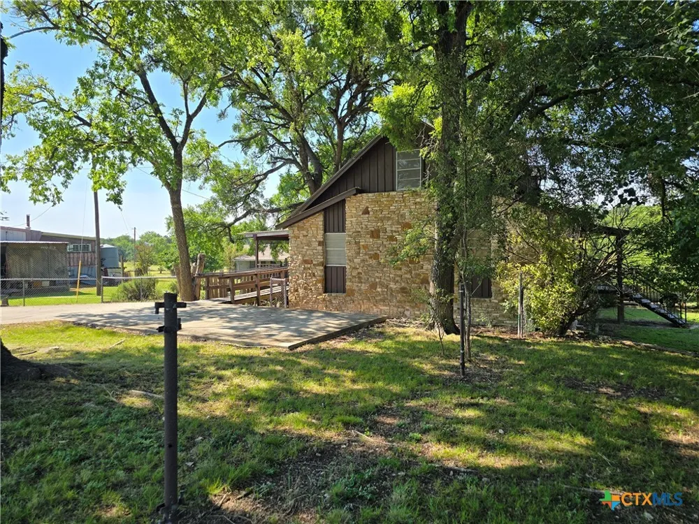 7980 E US Highway 84 Highway Gatesville, TX 76528