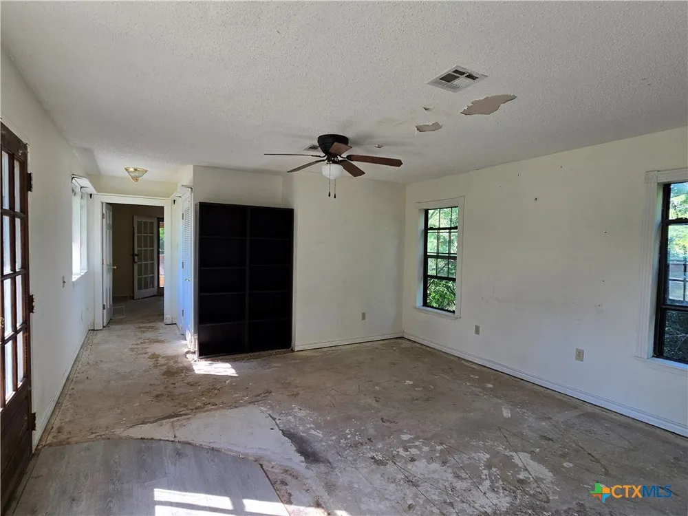 7980 E US Highway 84 Highway Gatesville, TX 76528