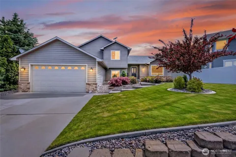 1453 Copper Loop