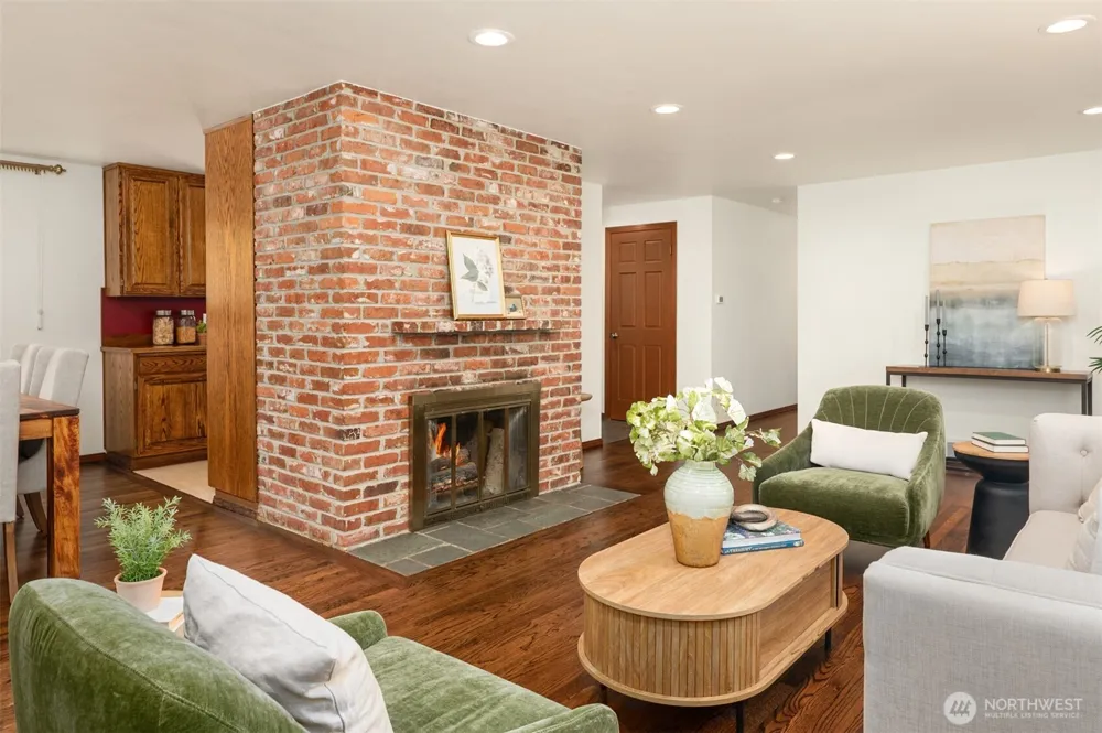 2805 124th Place NE Bellevue, WA 98005