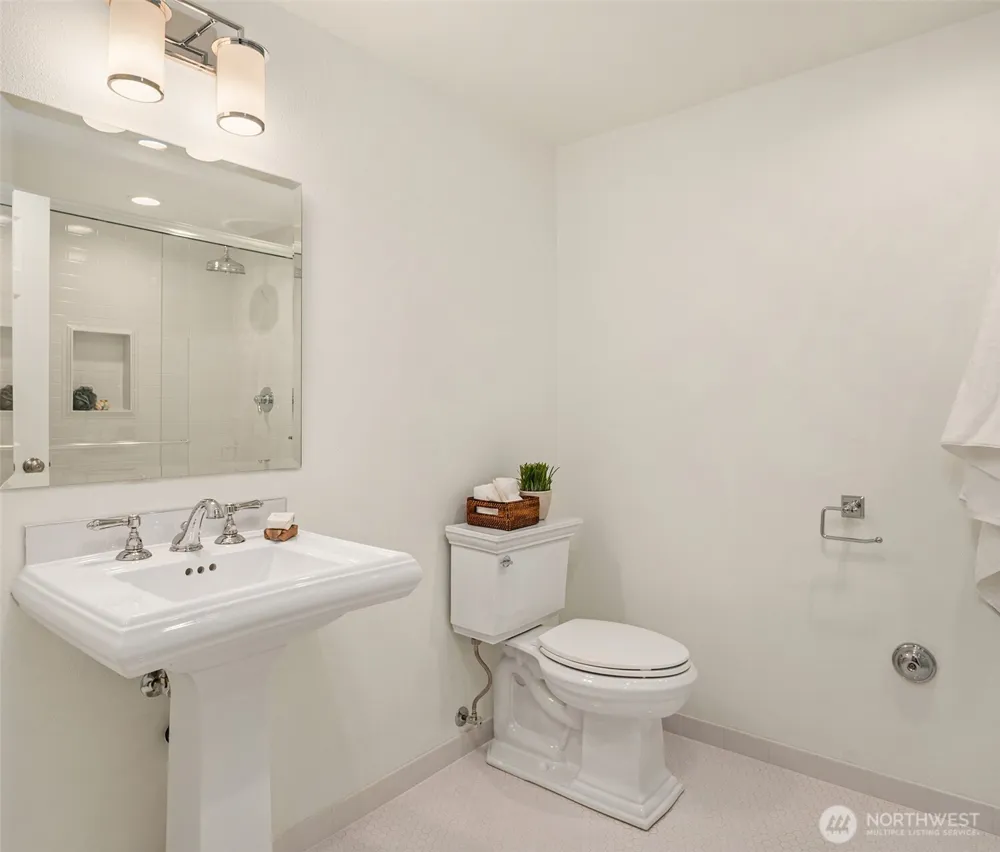 2805 124th Place NE Bellevue, WA 98005