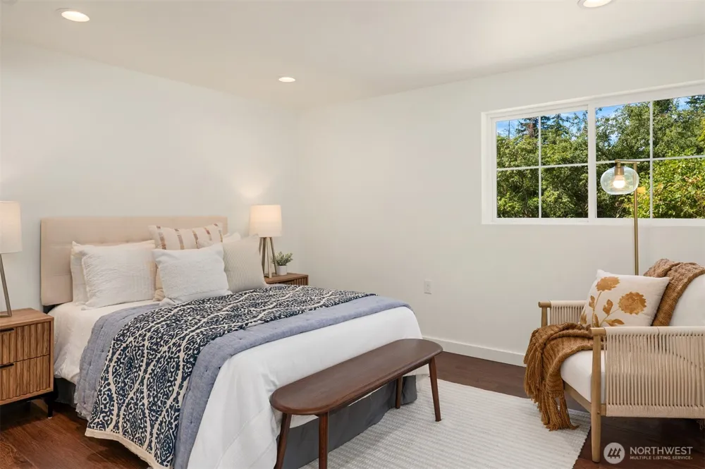 2805 124th Place NE Bellevue, WA 98005