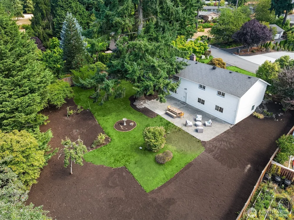 2805 124th Place NE Bellevue, WA 98005
