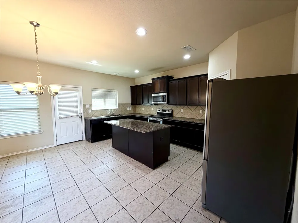 5509 Thunder Bay Drive Fort Worth, TX 76119