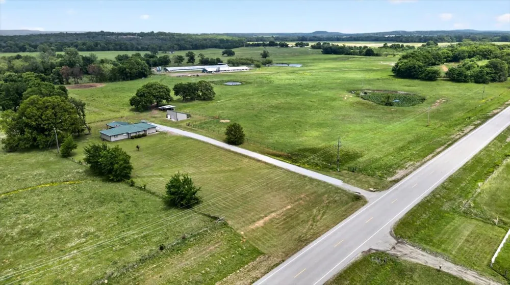 30253 W State Hwy 31 McCurtain, OK 74944