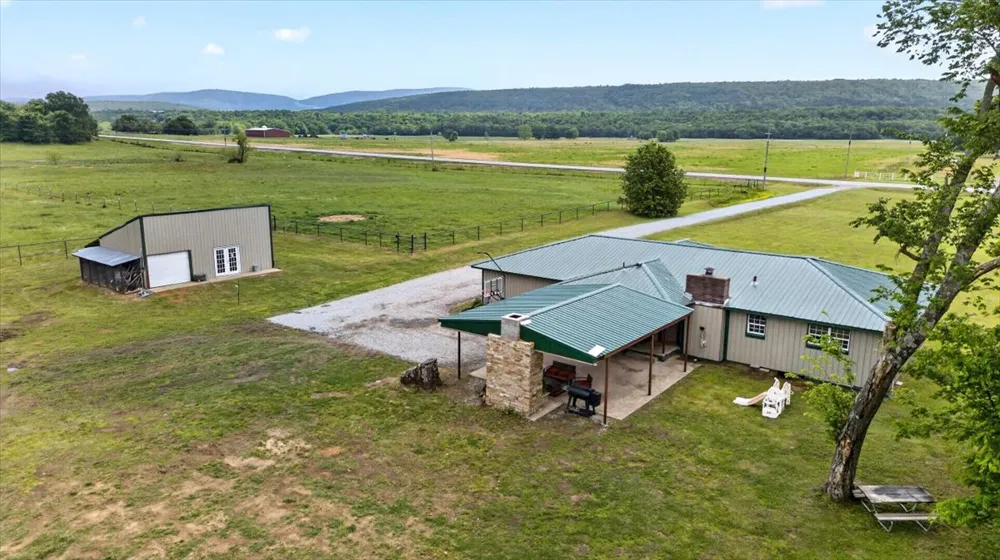 30253 W State Hwy 31 McCurtain, OK 74944