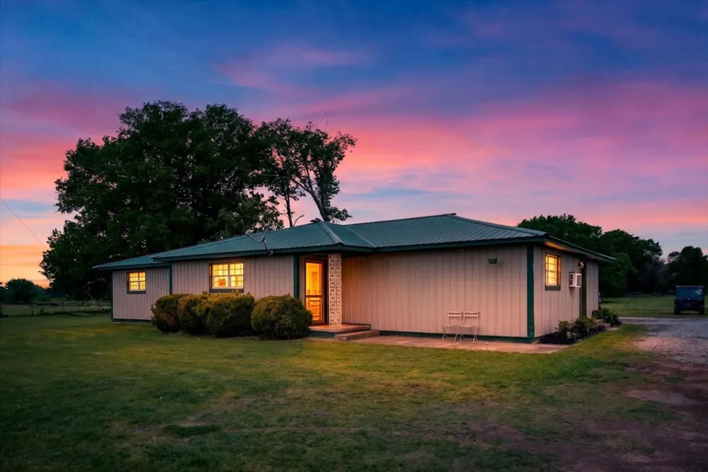 30253 W State Hwy 31 McCurtain, OK 74944