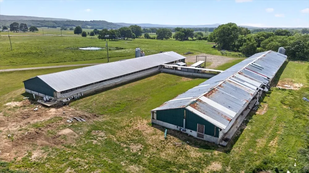 30253 W State Hwy 31 McCurtain, OK 74944