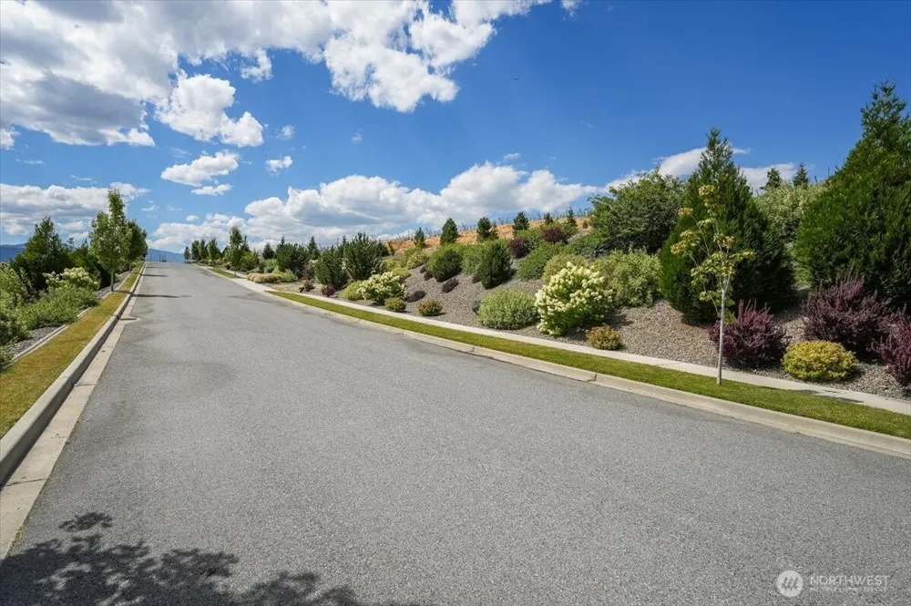 38 Madrona Lane Chelan, WA 98816