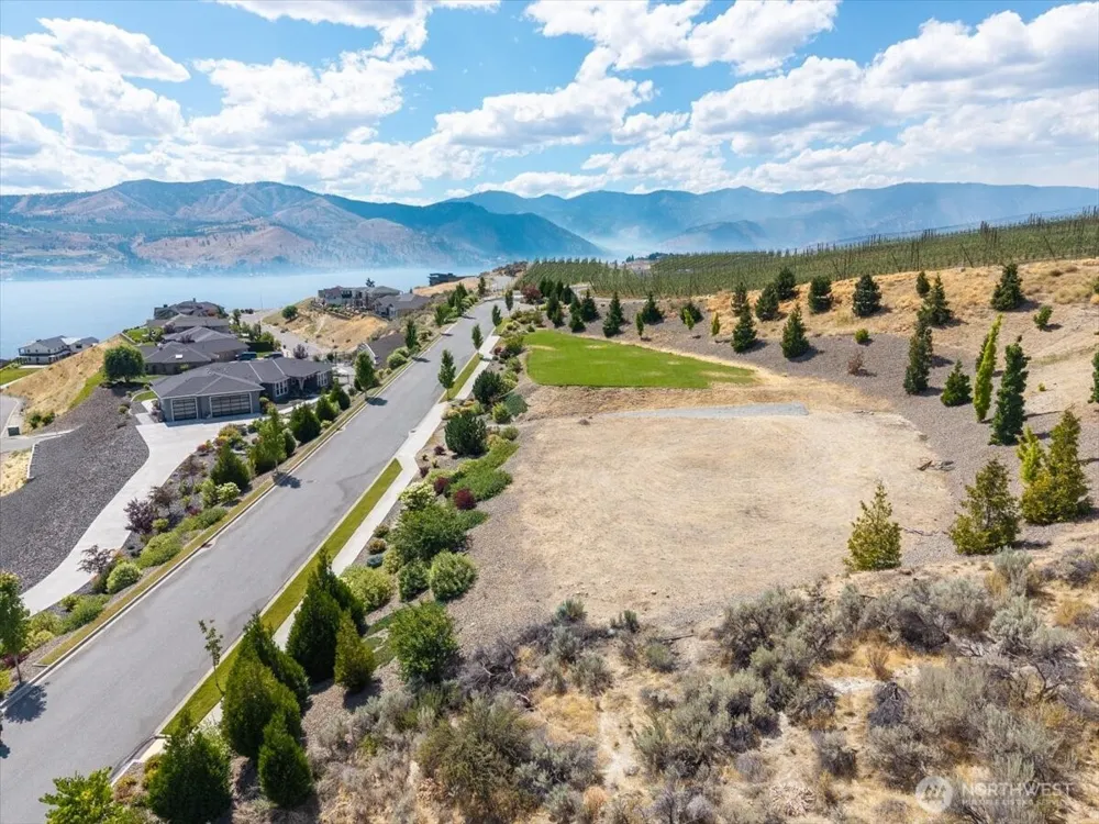 38 Madrona Lane Chelan, WA 98816
