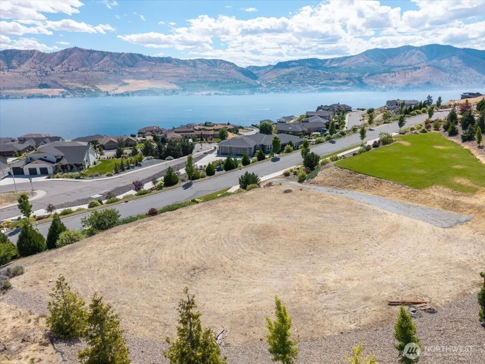 38 Madrona Lane Chelan, WA 98816