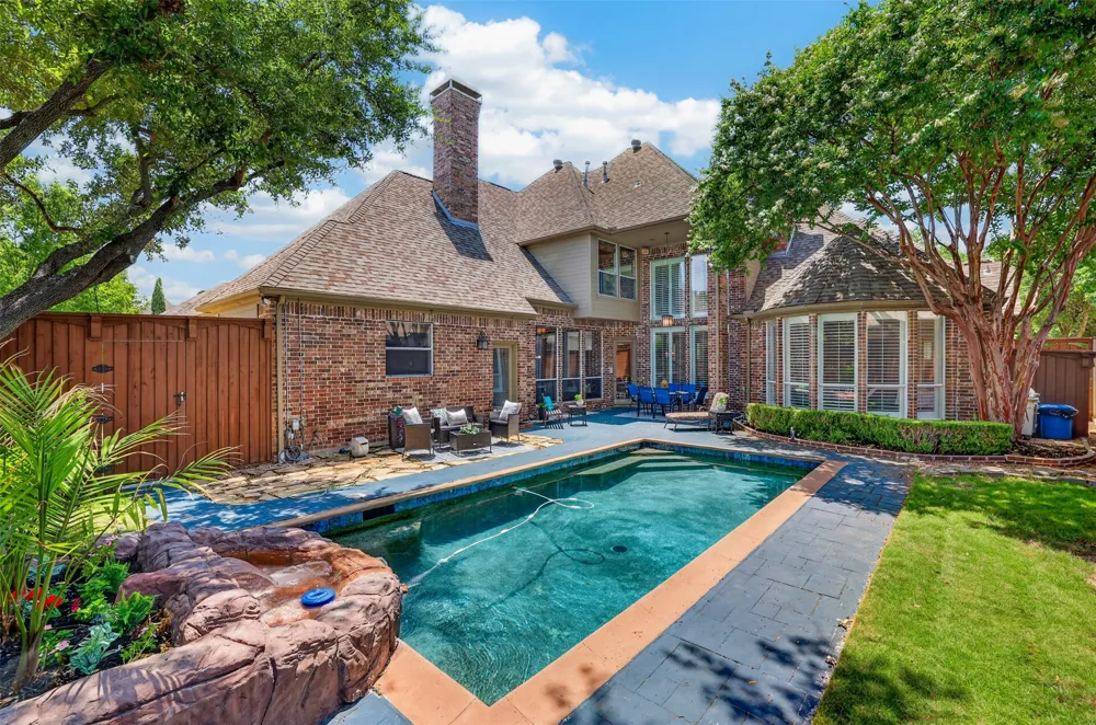 414 Downing Drive Coppell, TX 75019