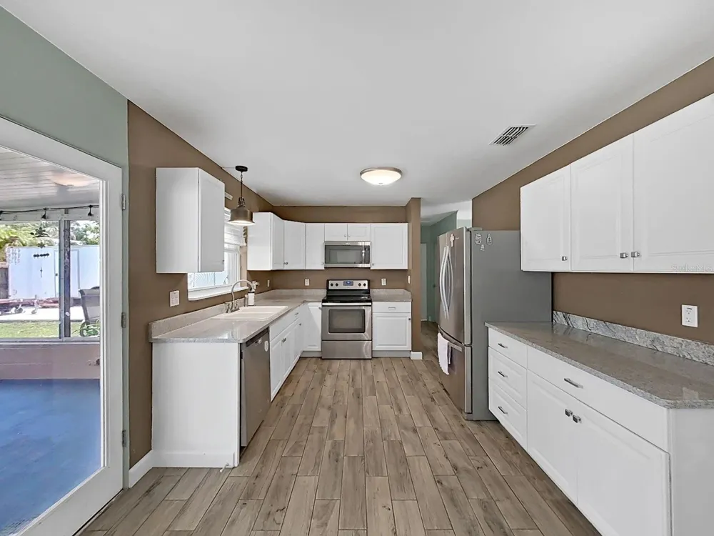 5931 49TH AVENUE St Petersburg, FL 33709