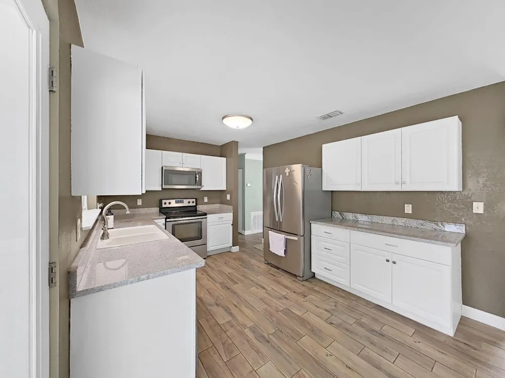 5931 49TH AVENUE St Petersburg, FL 33709