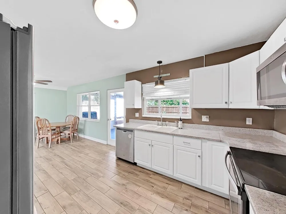 5931 49TH AVENUE St Petersburg, FL 33709