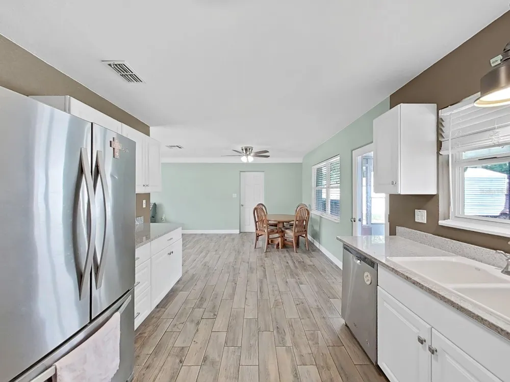 5931 49TH AVENUE St Petersburg, FL 33709