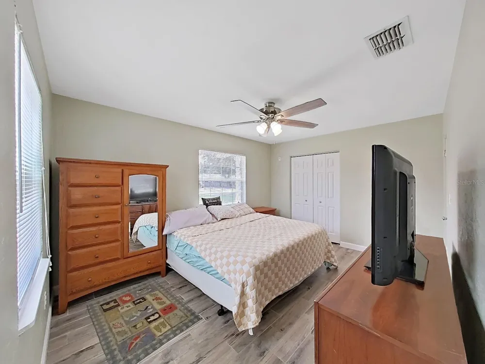 5931 49TH AVENUE St Petersburg, FL 33709