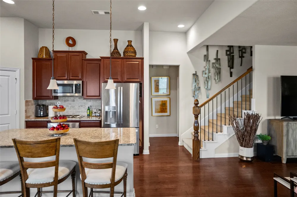 2201 Blue Harbor Way Garland, TX 75043