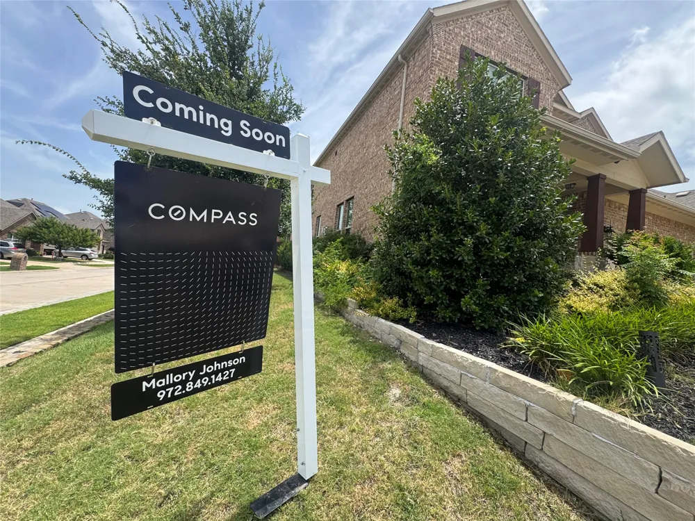 2201 Blue Harbor Way Garland, TX 75043