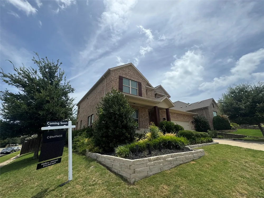 2201 Blue Harbor Way Garland, TX 75043