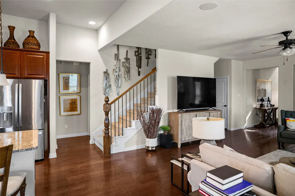 2201 Blue Harbor Way Garland, TX 75043