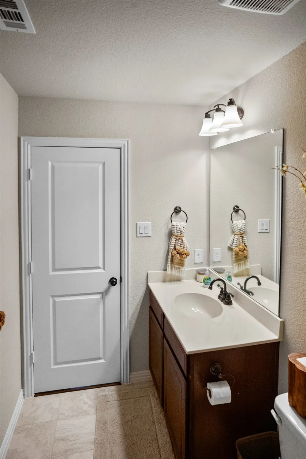 2201 Blue Harbor Way Garland, TX 75043