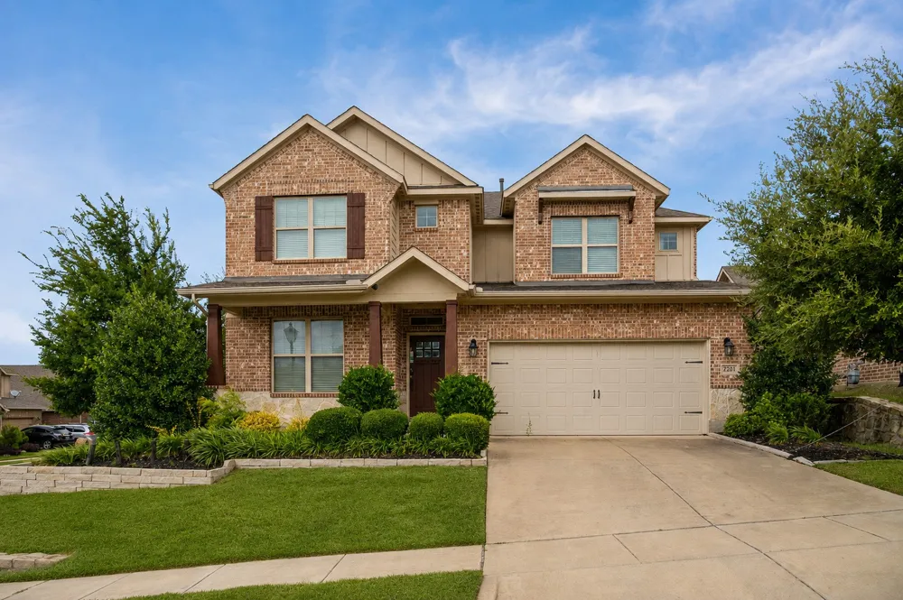 2201 Blue Harbor Way Garland, TX 75043