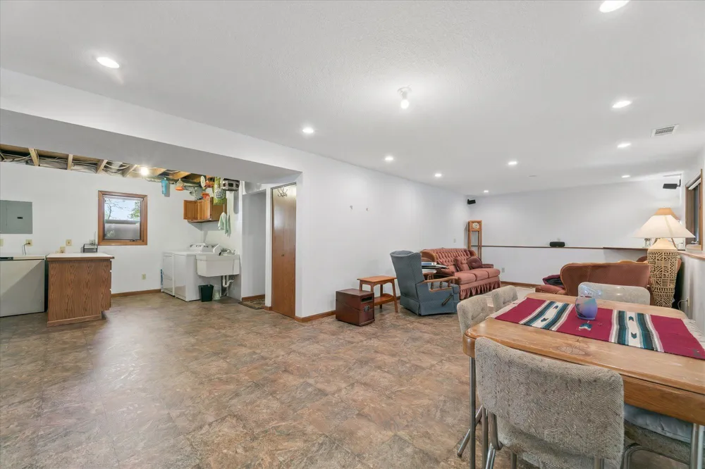 6241 141st Avenue NE Columbus, MN 55025