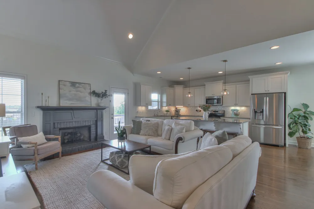 6032 Sanmar Drive Spring Hill, TN 37174