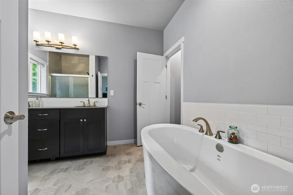 20905 192nd Avenue E Orting, WA 98360