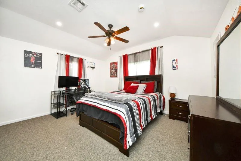 1409 Avenue I South Houston, TX 77587