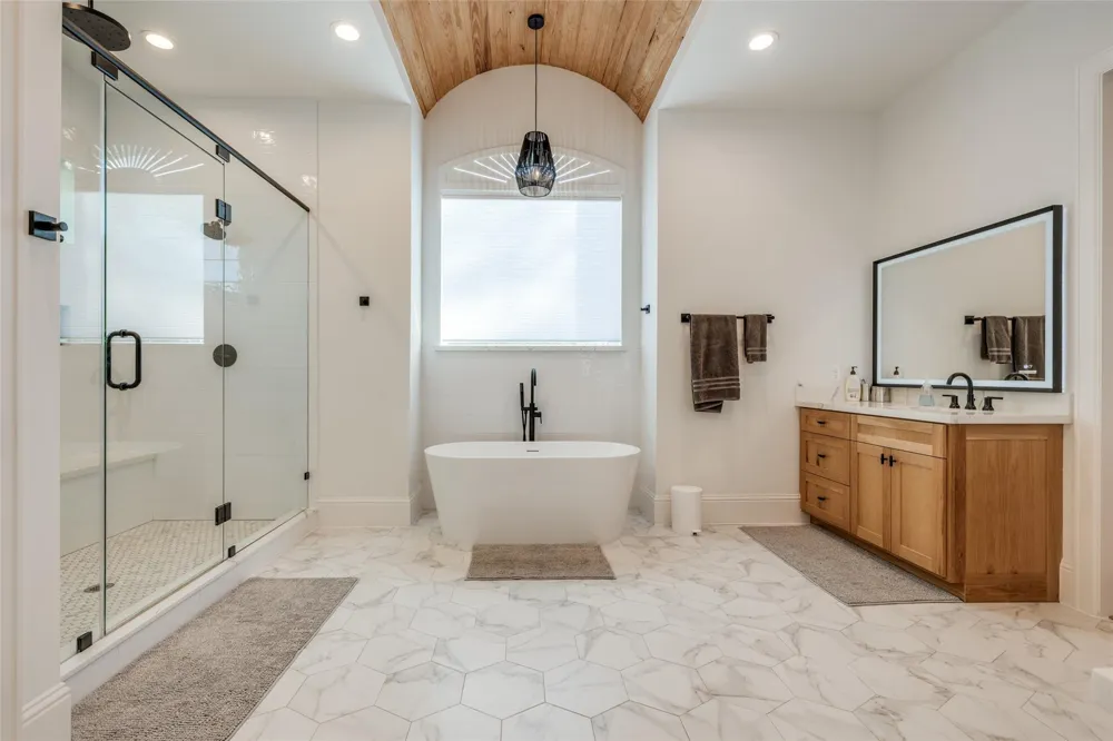 907 W 43rd Street Houston, TX 77018