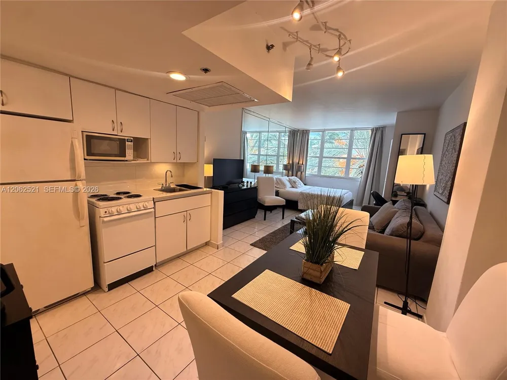 100 Lincoln Rd #314A Miami Beach, FL 33139