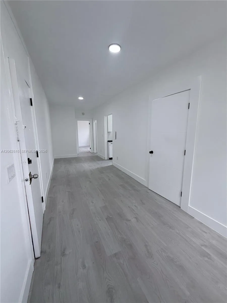 1560 SW 5th St #7 Miami, FL 33135