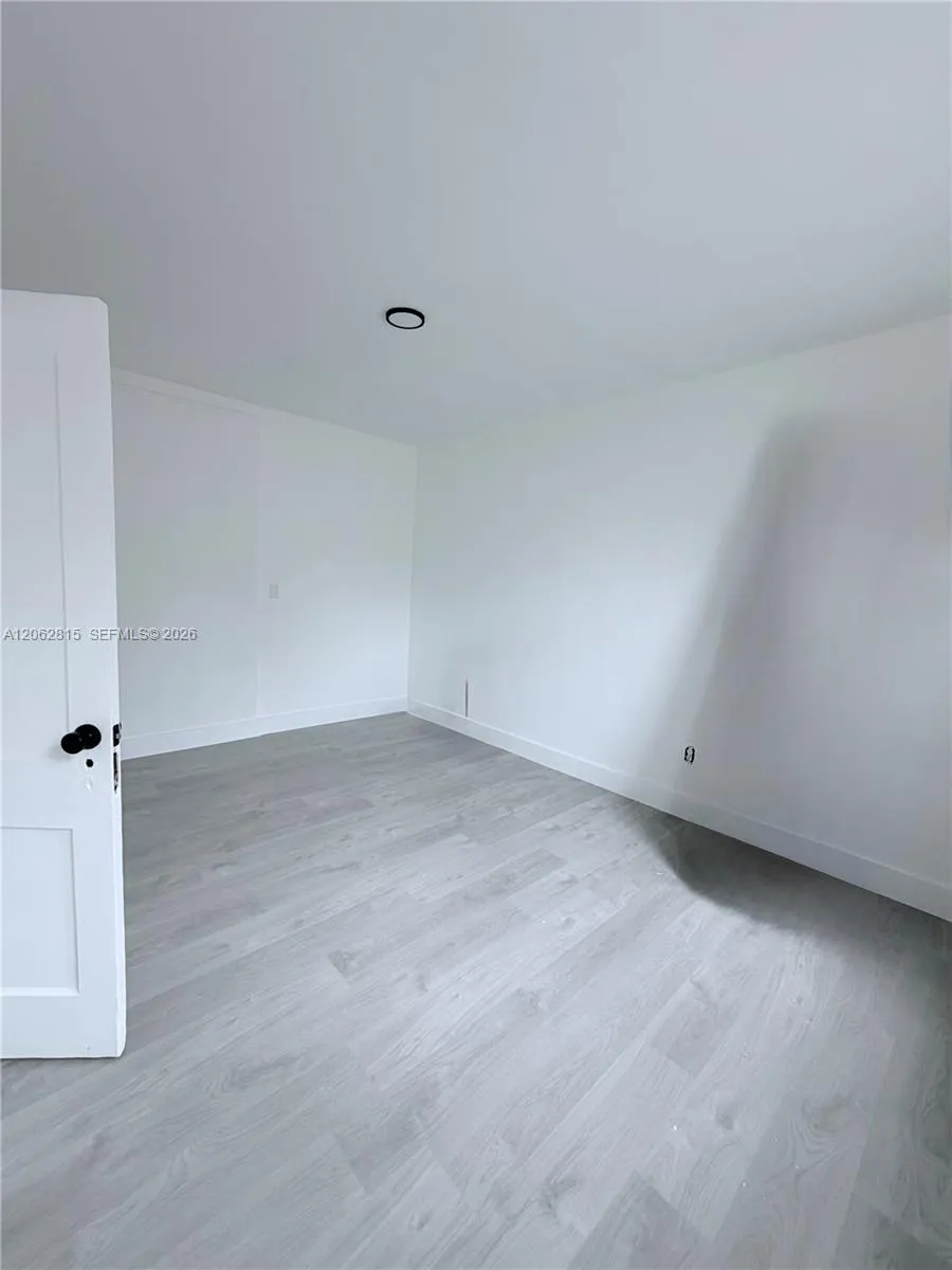 1560 SW 5th St #7 Miami, FL 33135